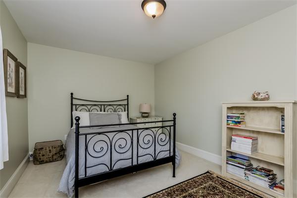 8 Leather Lane Beverly, MA 01915 - Photo 18 of 24