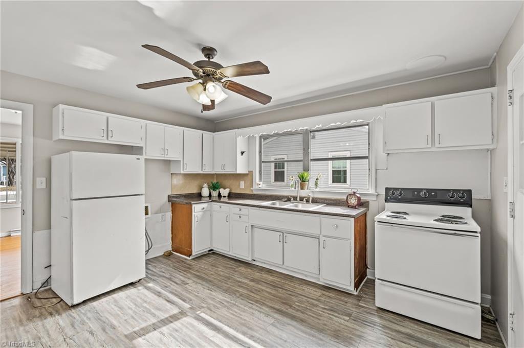1129 Bridges Drive High Point, NC 27262 - Photo 6 of 22 Kitchen with LVP flooring
