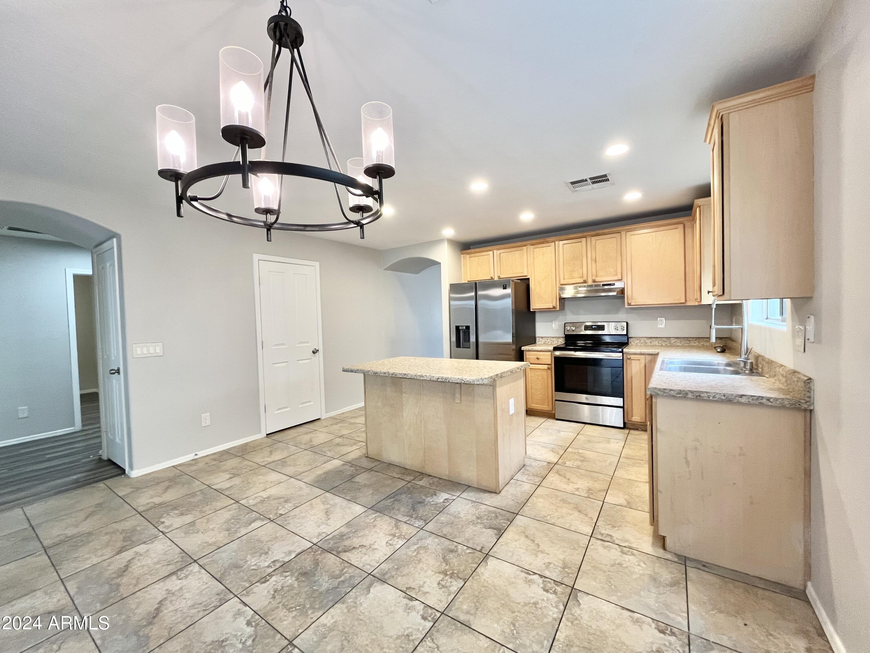 45401 West Applegate Road Maricopa, AZ 85139 - Photo 4 of 23 IMG_5469
