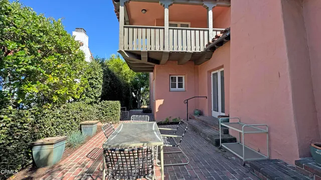 $6,500 | 400 South Meridith Avenue, Pasadena, CA 91106