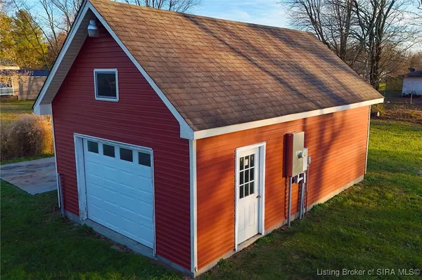 $170,000 | 12495 West Henry Road, Deputy, IN 47230