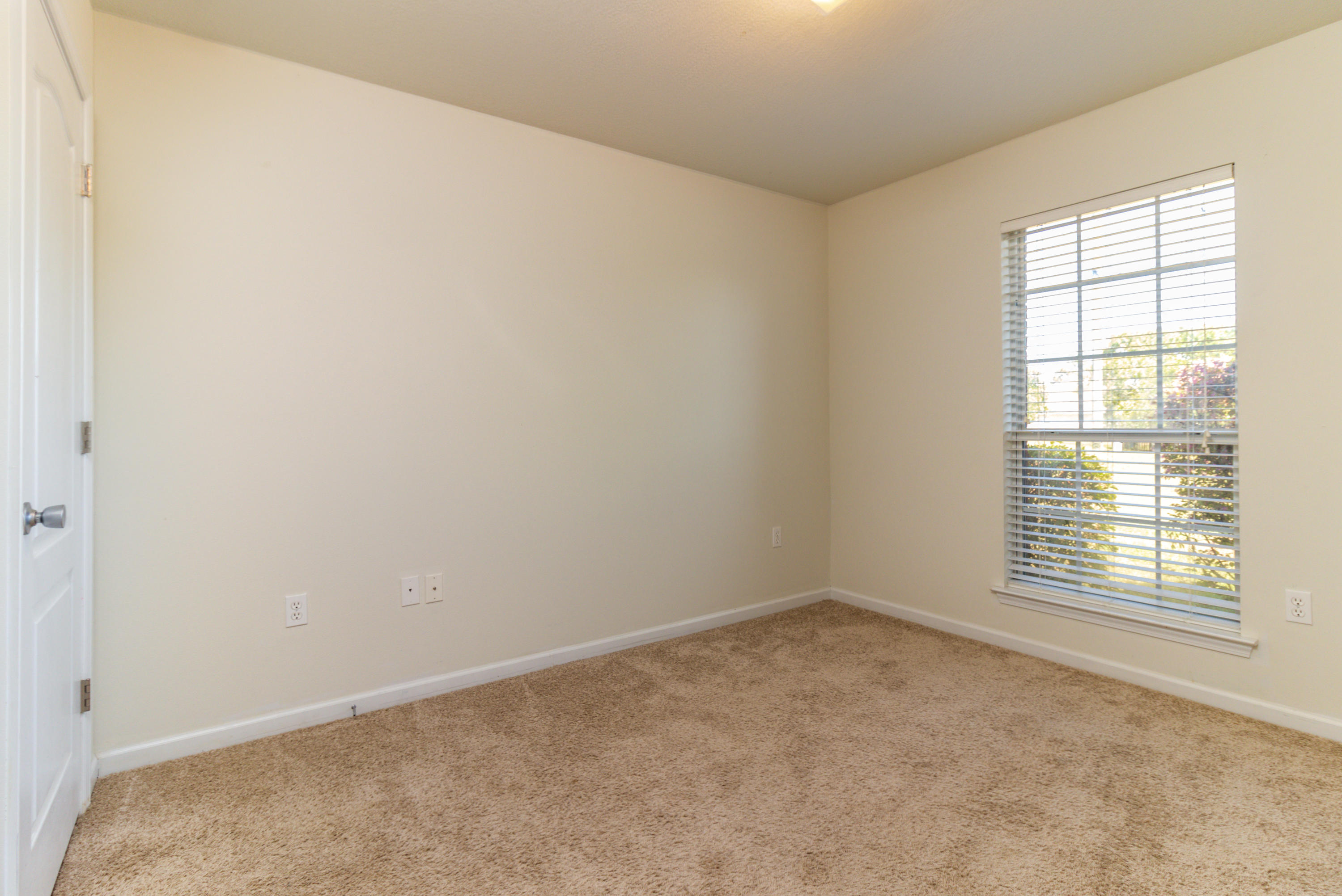 2609 Corner Creek Road Crestview, FL 32536 - Photo 18 of 22 an empty room with a window