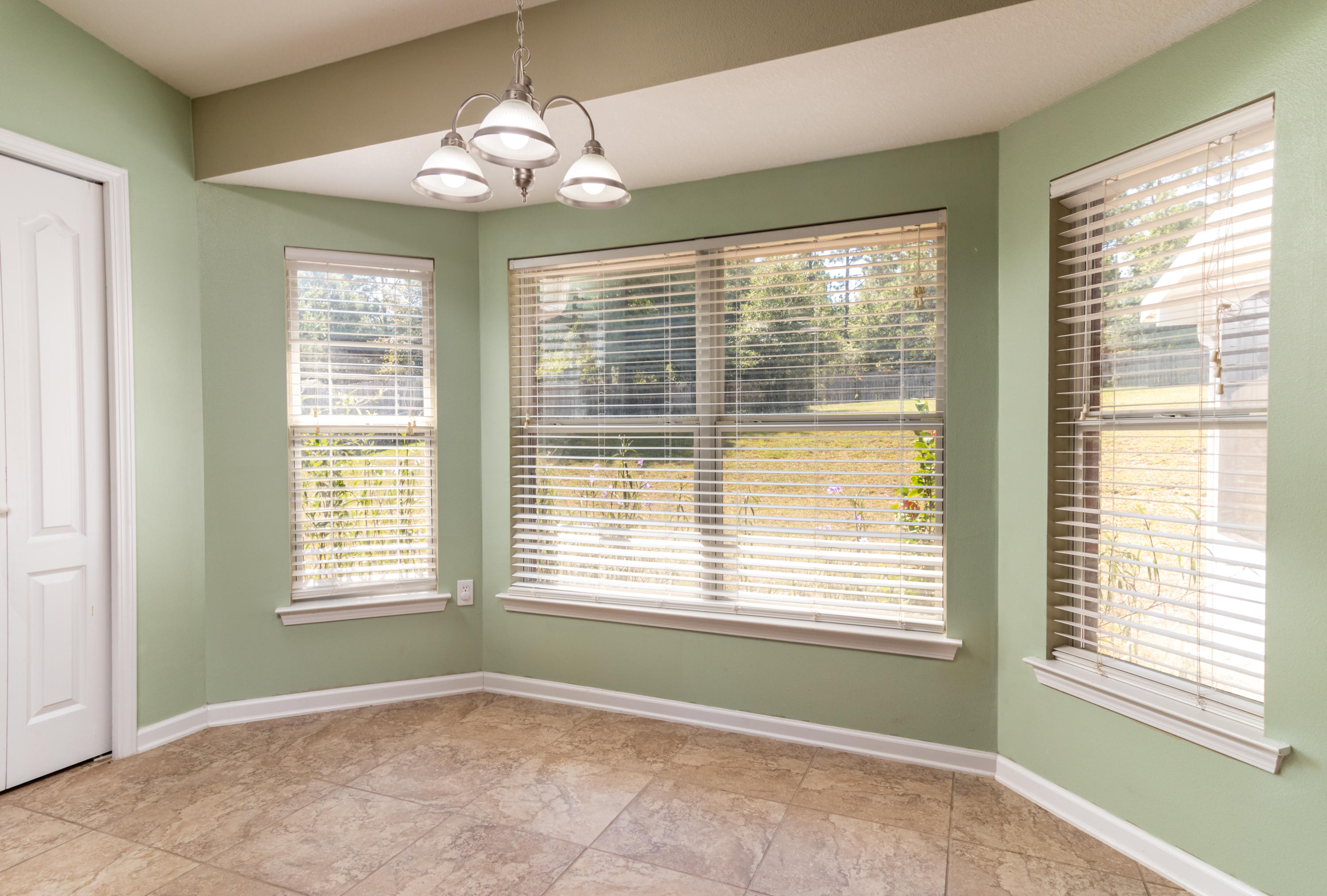 2609 Corner Creek Road Crestview, FL 32536 - Photo 7 of 22 a view of livingroom with window