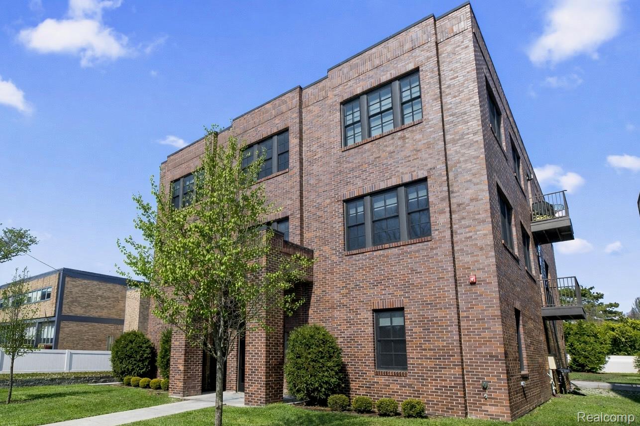 936 West Eleven Mile Road Royal Oak, MI 48067 - Photo 1 of 19 View of apartment building / complex