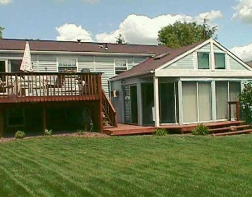549 Partridge Run Road Gibsonia, PA 15044 - Photo 5 of 8 Patio/Deck.