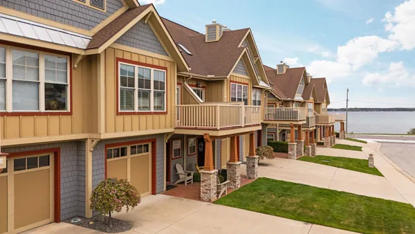 $829,900 | 13800 South W Bay Shore Drive, Traverse City, MI 49684