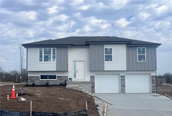 $354,900 | 685 South Ranson Street, Independence, MO 64056