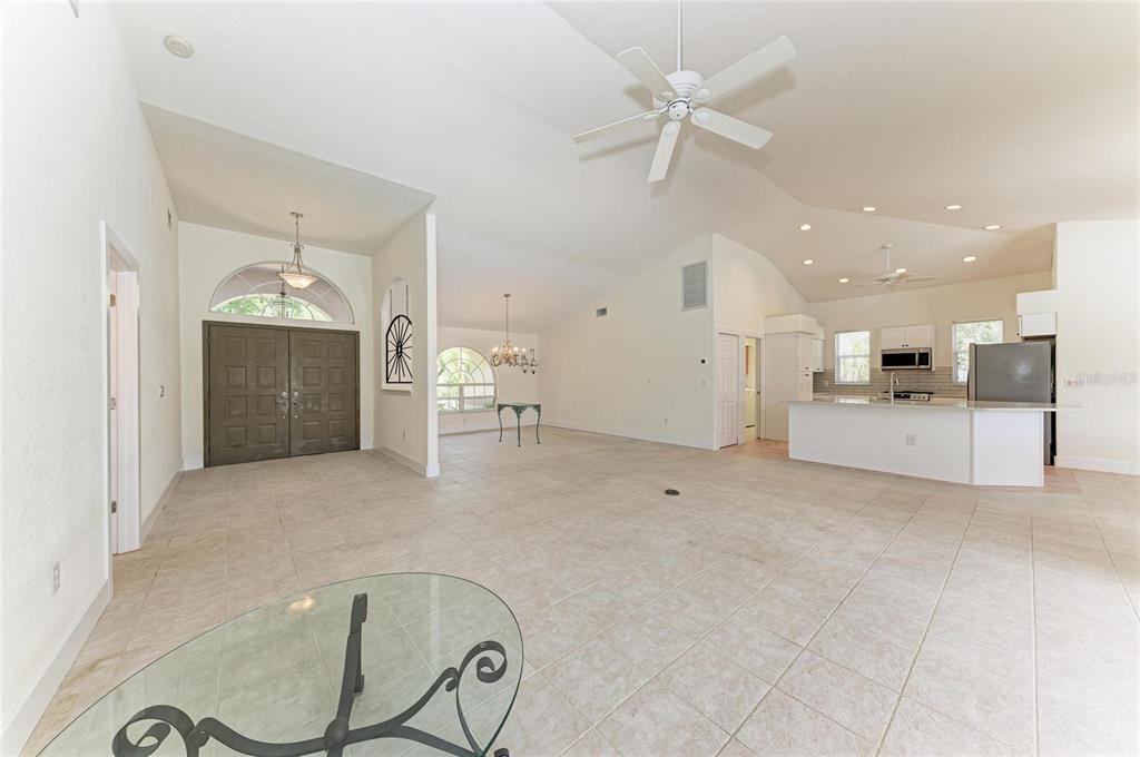 11218 Rivers Bluff Circle Lakewood Ranch, FL 34202 - Photo 12 of 60 Gallery Image 12