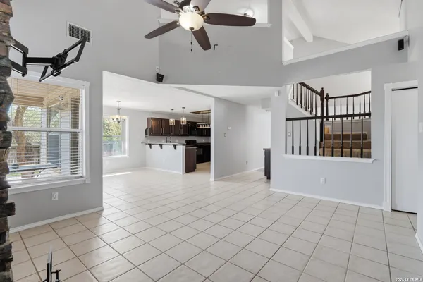 $2,350 | 6422 Lochglen, San Antonio, TX 78240