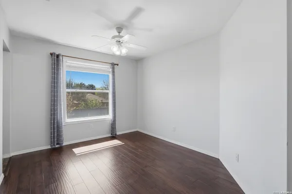 $2,350 | 6422 Lochglen, San Antonio, TX 78240