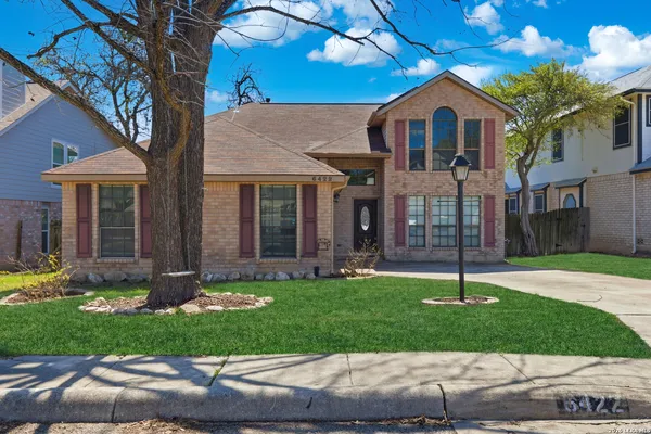 $2,350 | 6422 Lochglen, San Antonio, TX 78240