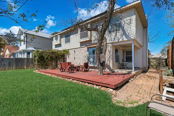 $2,350 | 6422 Lochglen, San Antonio, TX 78240