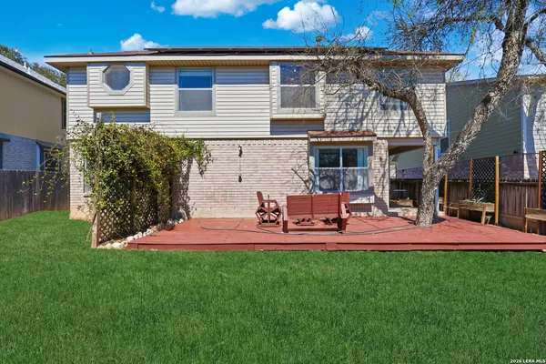 $2,350 | 6422 Lochglen, San Antonio, TX 78240