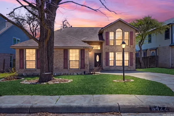 $2,350 | 6422 Lochglen, San Antonio, TX 78240