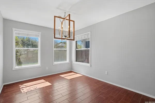 $2,350 | 6422 Lochglen, San Antonio, TX 78240