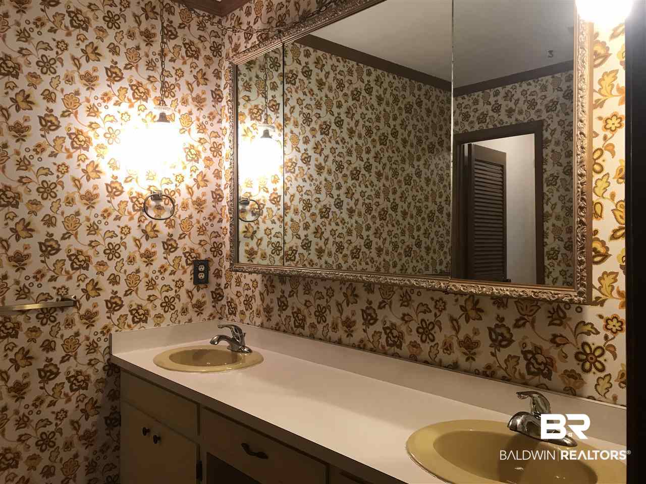 17572 Baldwin County Road 10 Foley, AL 36535 - Photo 15 of 25 Master Bath