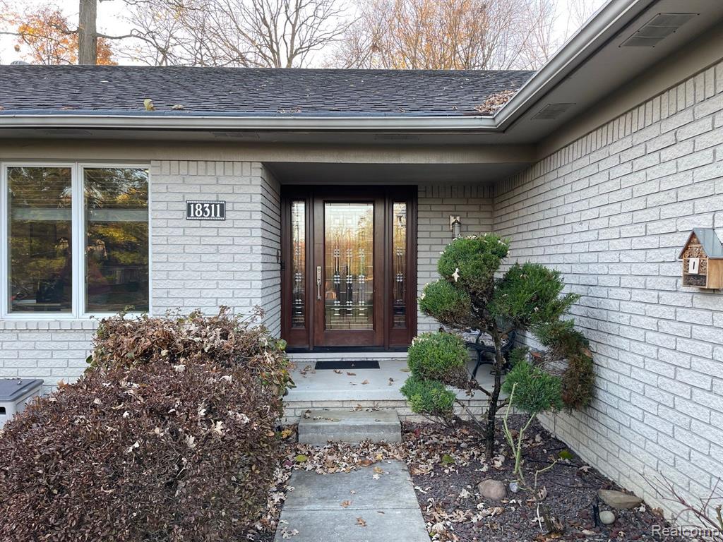 18311 Wayne Road Livonia, MI 48152 - Photo 5 of 54