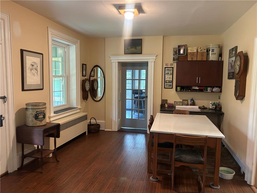 7 Allegheny Road Mount Bethel, PA 18343 - Photo 35 of 71 Gleaming hardwood floors and classic millwork define this versatile dining and workspace.
