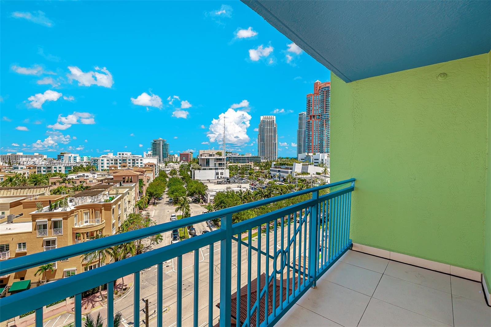90 Alton Road, Unit 905 Miami Beach, FL 33139 - Photo 23 of 33 a view of a balcony with city view
