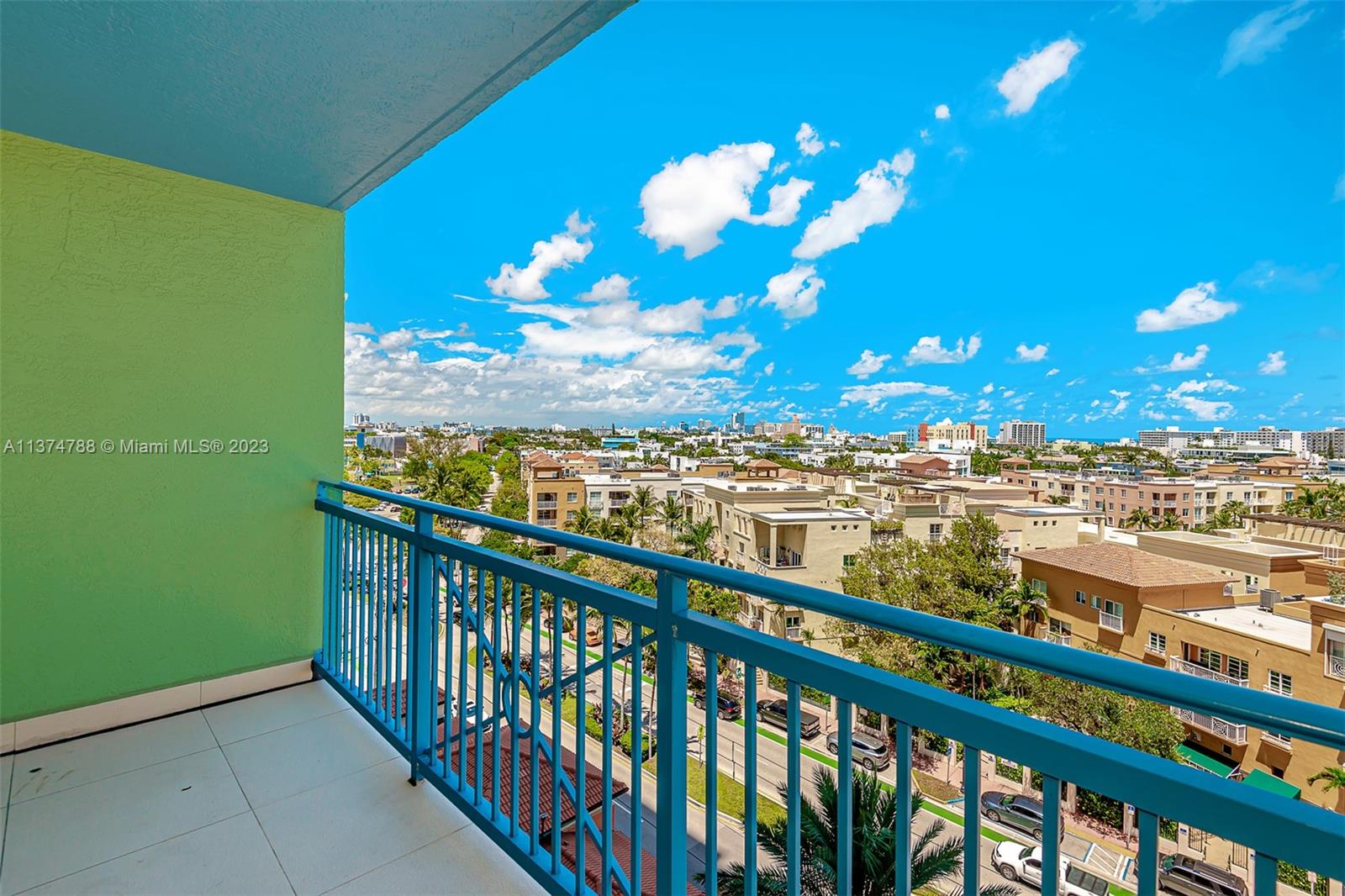 90 Alton Road, Unit 905 Miami Beach, FL 33139 - Photo 24 of 33 a view of a balcony with city view