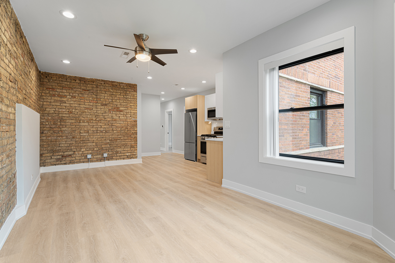 1558 West Juneway Terrace, Unit 2M Chicago, IL 60626 - Photo 4 of 15
