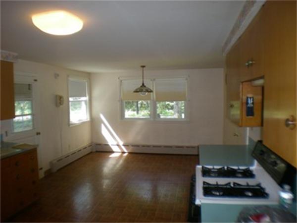 136 Maple Street Bellingham, MA 02019 - Photo 12 of 26 Gallery Image 12