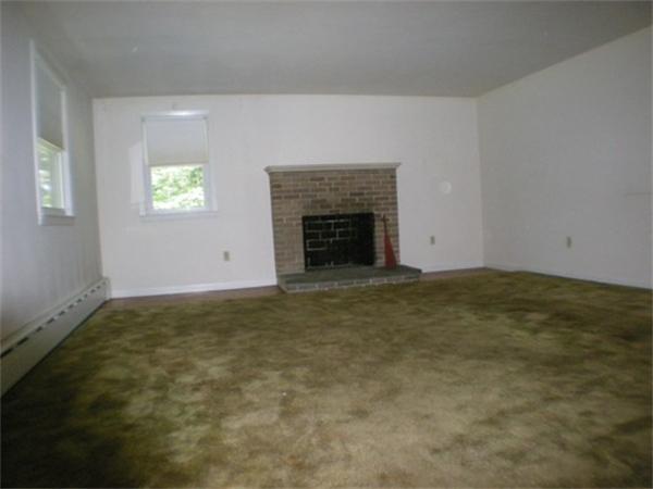 136 Maple Street Bellingham, MA 02019 - Photo 13 of 26 Gallery Image 13