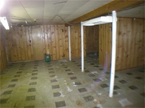 136 Maple Street Bellingham, MA 02019 - Photo 26 of 26 Gallery Image 26