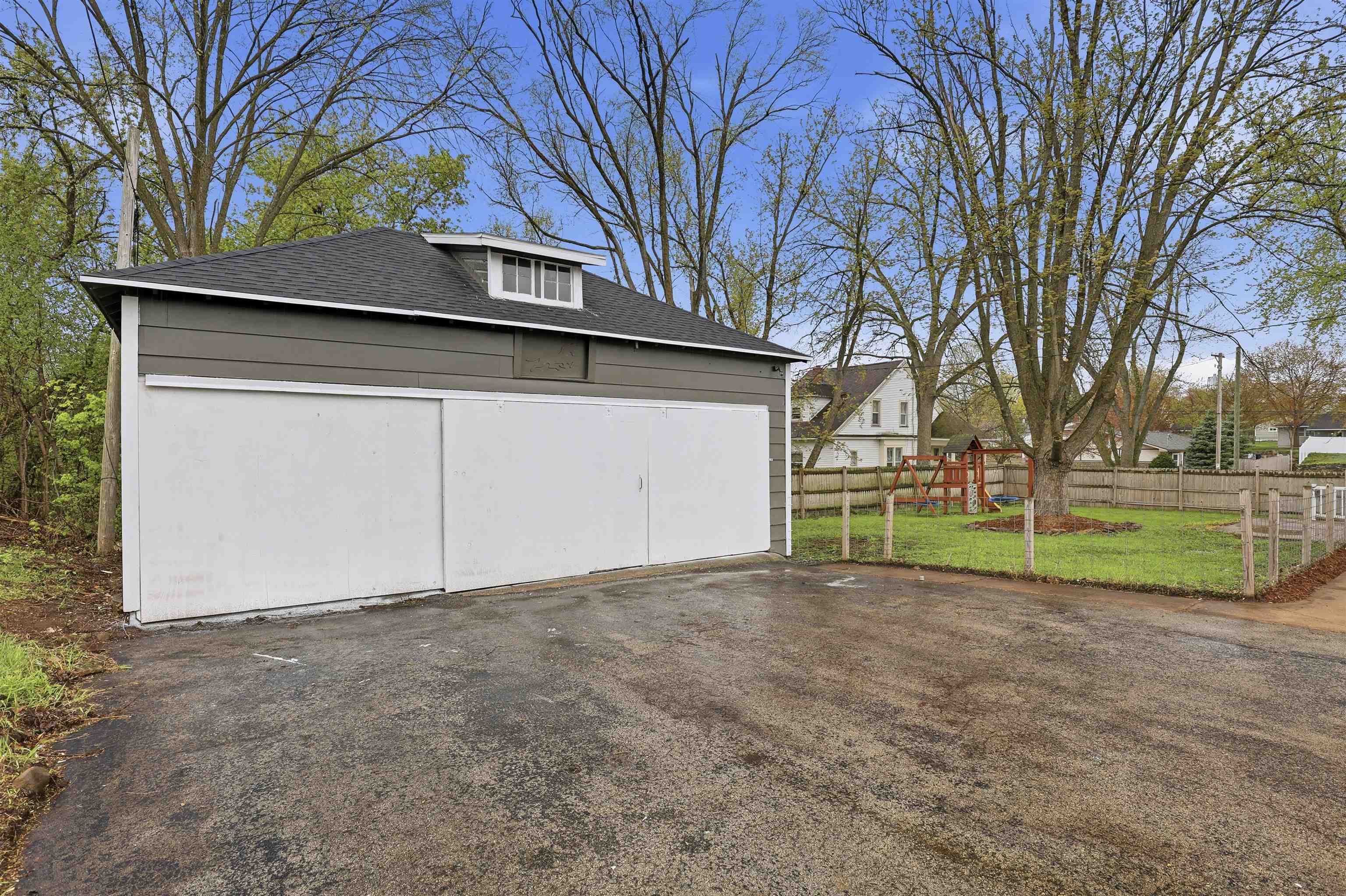 1602 Division Street New London, WI 54961 - Photo 29 of 34