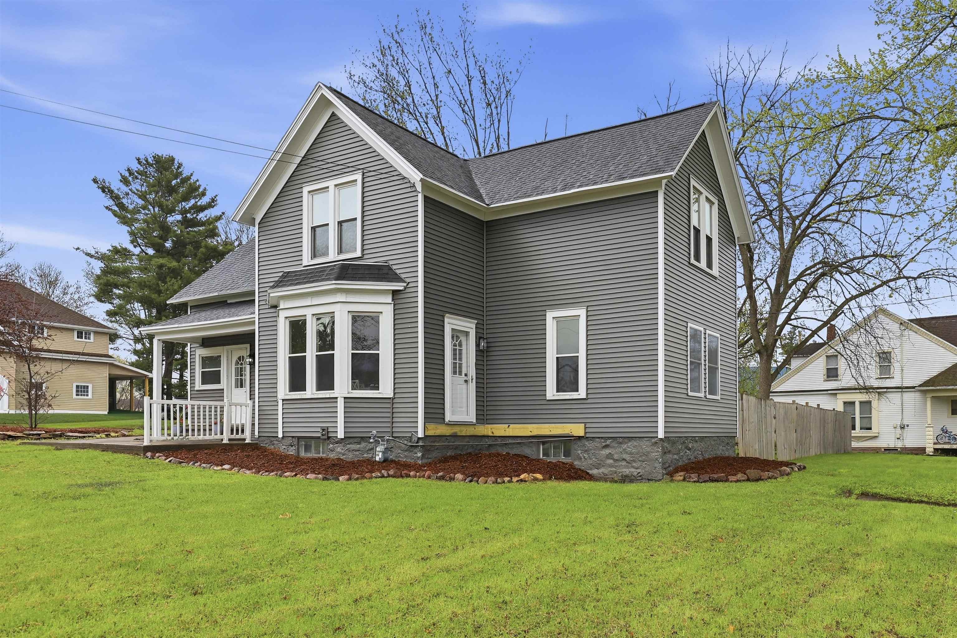 1602 Division Street New London, WI 54961 - Photo 30 of 34