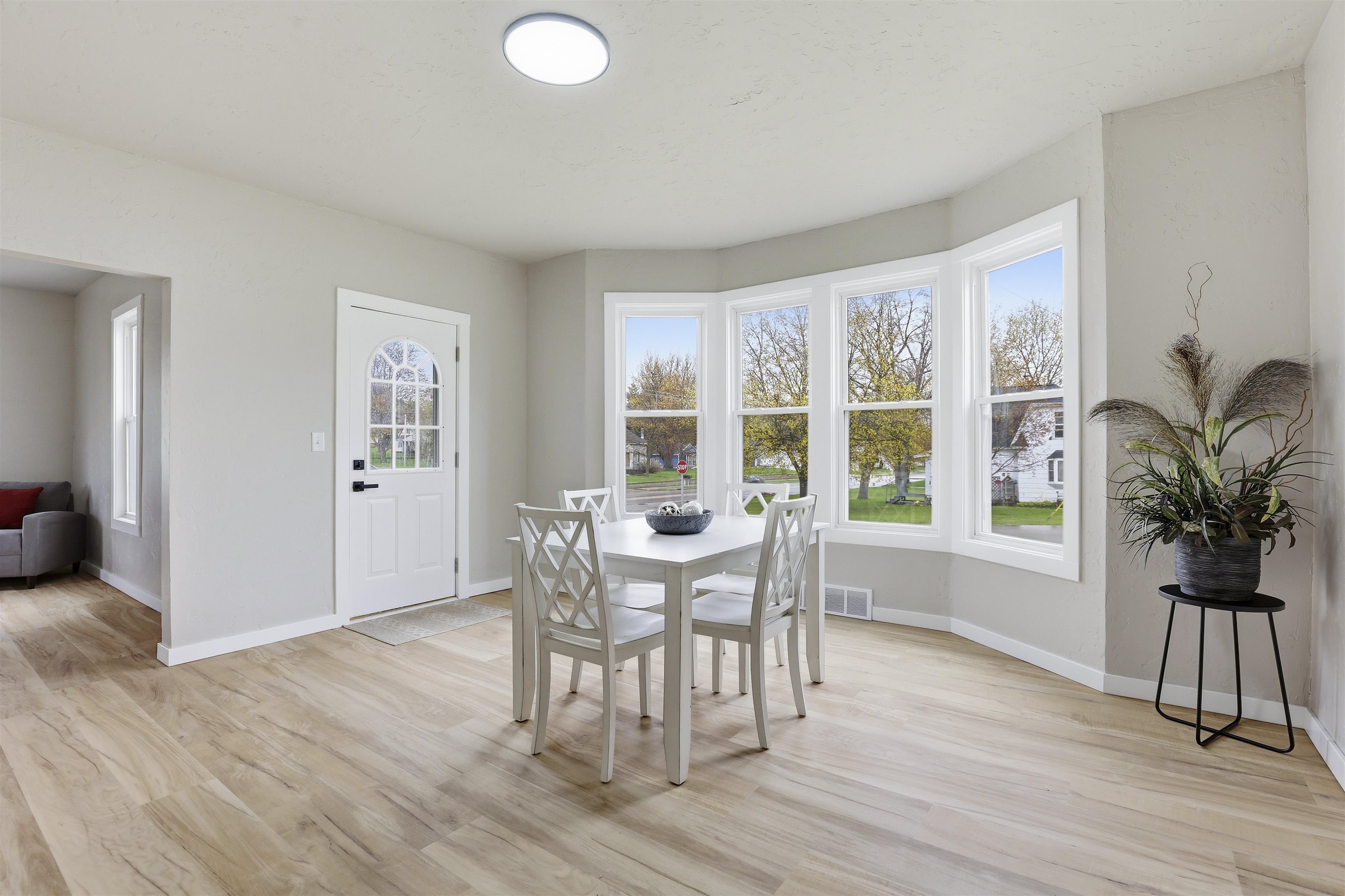 1602 Division Street New London, WI 54961 - Photo 8 of 34