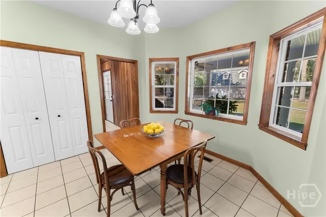 $989,000 | 472 Laurel Circle South, Bloomingdale, GA 31302