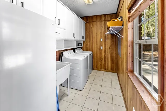 $989,000 | 472 Laurel Circle South, Bloomingdale, GA 31302