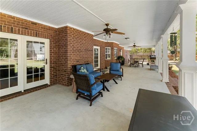 $989,000 | 472 Laurel Circle South, Bloomingdale, GA 31302