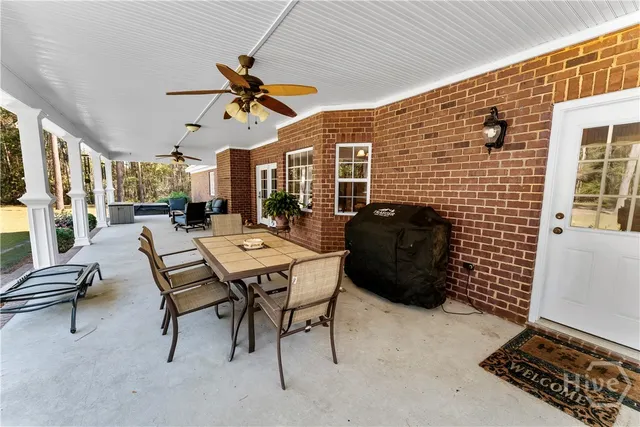 $989,000 | 472 Laurel Circle South, Bloomingdale, GA 31302