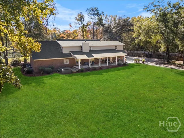 $989,000 | 472 Laurel Circle South, Bloomingdale, GA 31302