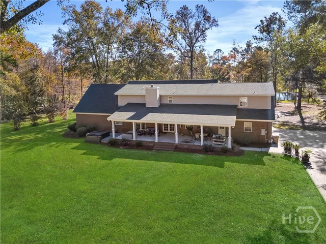 $989,000 | 472 Laurel Circle South, Bloomingdale, GA 31302