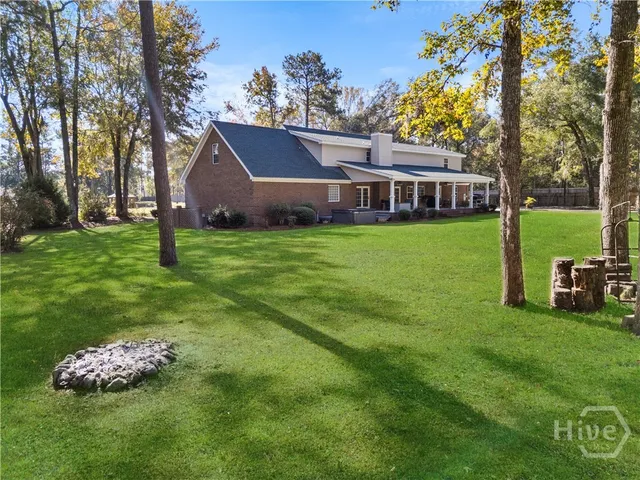 $989,000 | 472 Laurel Circle South, Bloomingdale, GA 31302