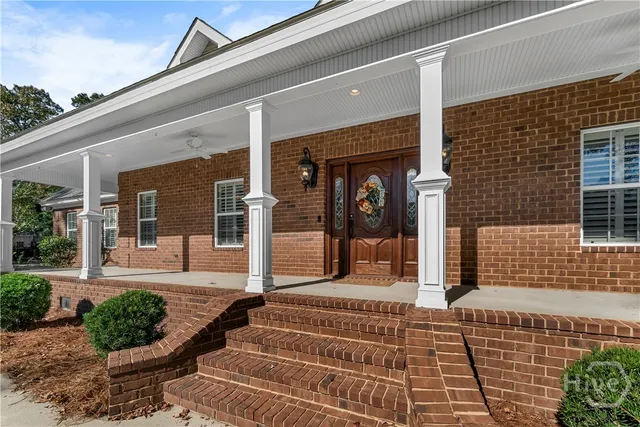$989,000 | 472 Laurel Circle South, Bloomingdale, GA 31302