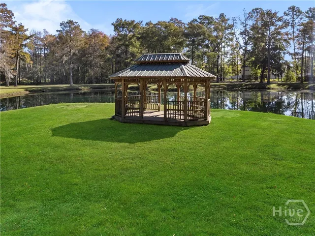 $989,000 | 472 Laurel Circle South, Bloomingdale, GA 31302