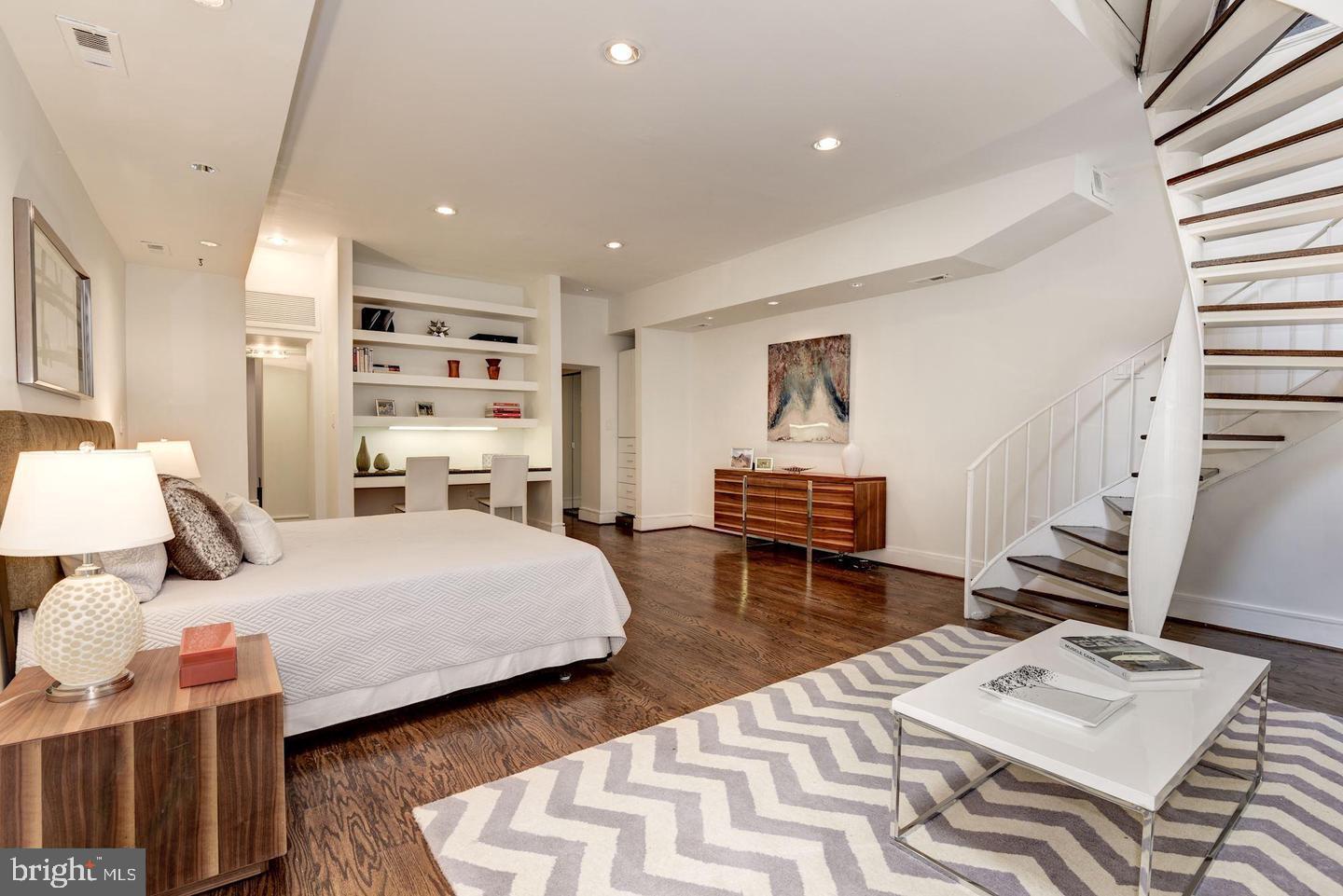 1715 15th Street Northwest, Unit 5 Washington, DC 20009 - Photo 17 of 34