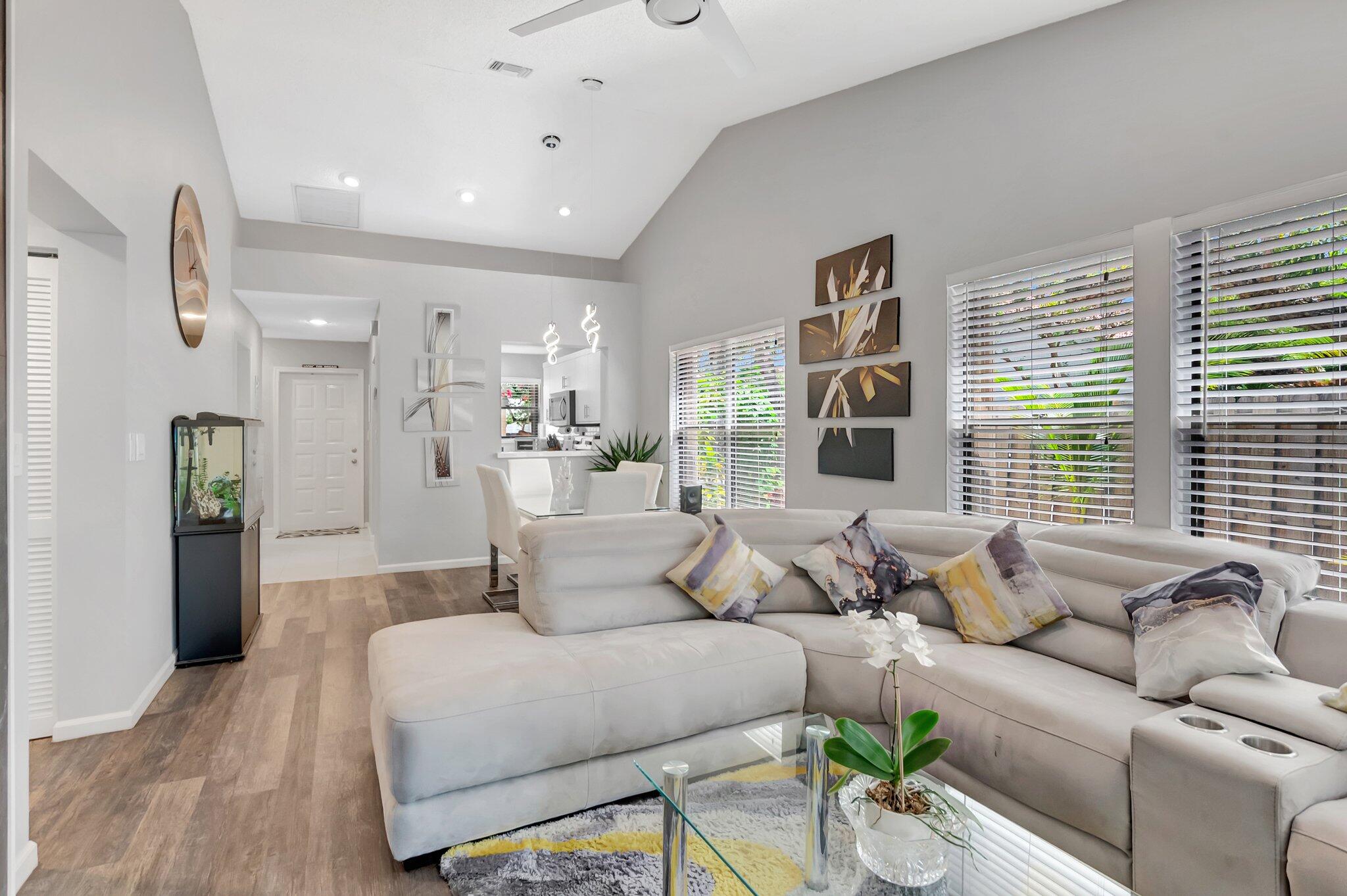 21687 Cromwell Circle Boca Raton, FL 33486 - Photo 17 of 52 Very Light & Bright