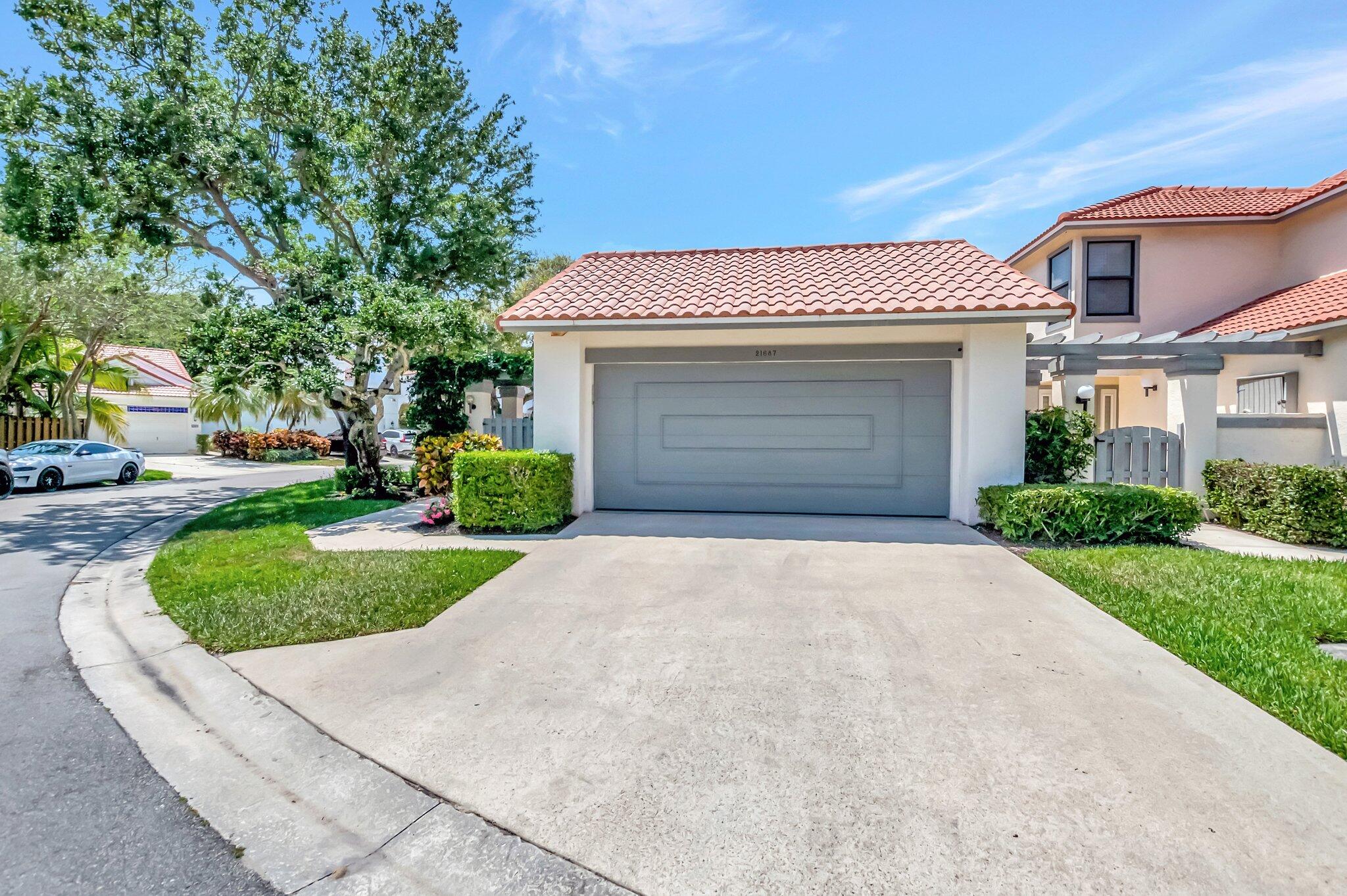 21687 Cromwell Circle Boca Raton, FL 33486 - Photo 29 of 52 Great Curb Appeal