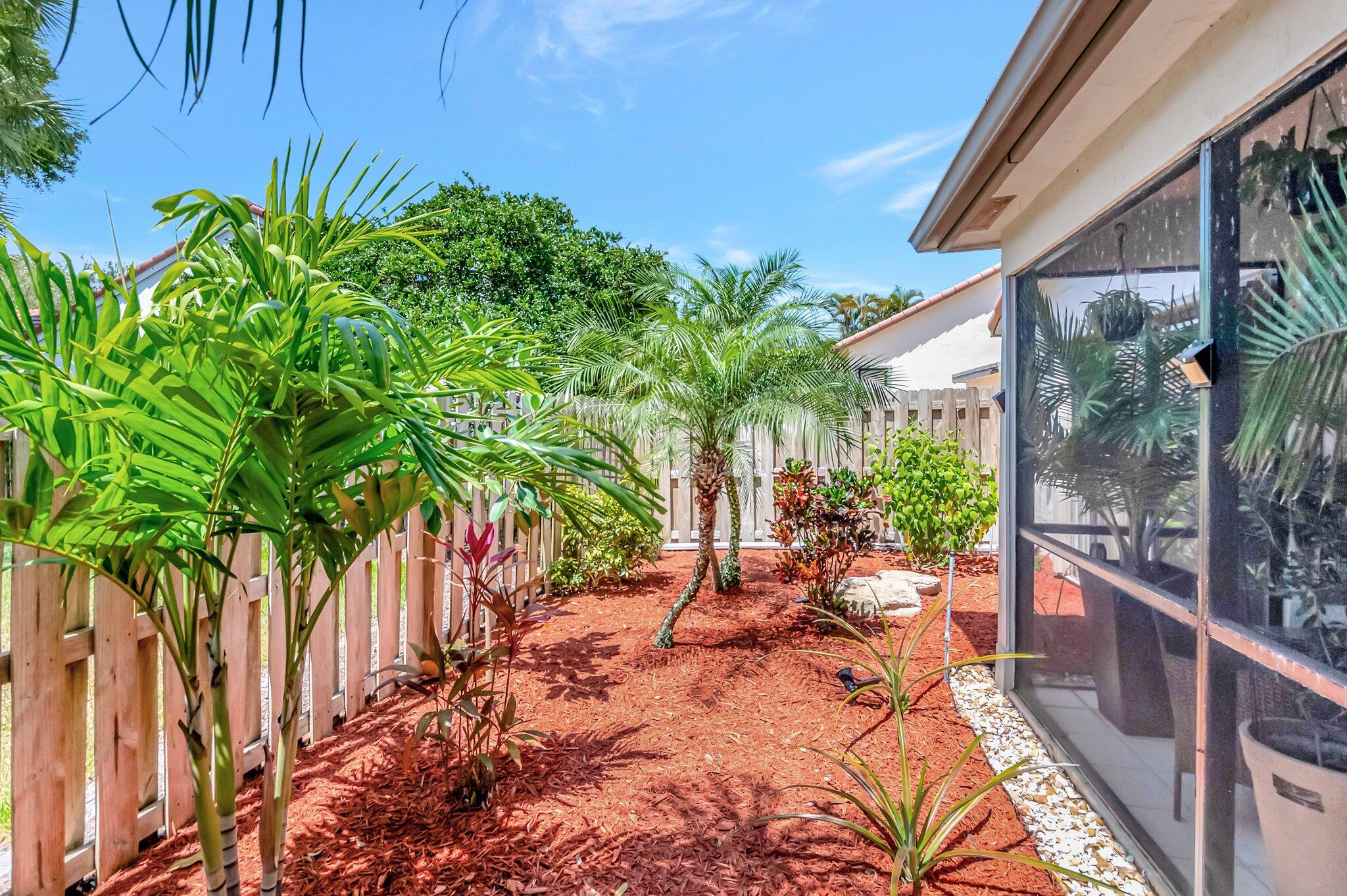 21687 Cromwell Circle Boca Raton, FL 33486 - Photo 35 of 52 Freshly Mulched