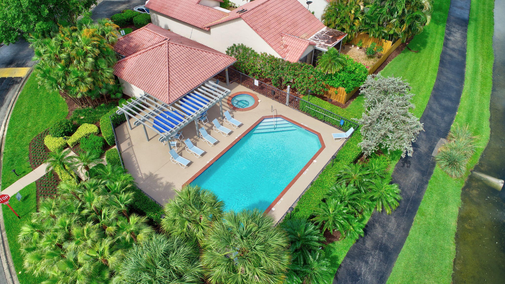 21687 Cromwell Circle Boca Raton, FL 33486 - Photo 45 of 52 Featuring a Spa and Bathouse