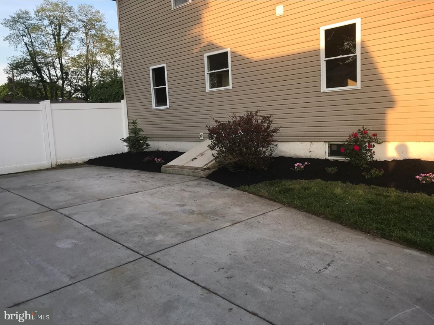 12 Nottingham Road Pennsville, NJ 08070 - Photo 2 of 6