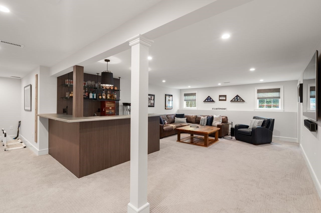 45 Longmeadow Road Wellesley, MA 02482 - Photo 32 of 42