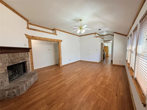 $1,900 | 4305 Hayes, Denton, TX 76207