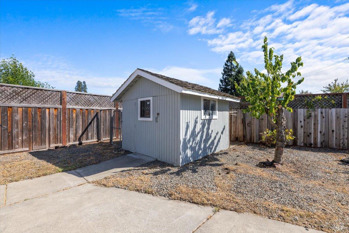 1698 Randon Way Santa Rosa, CA 95403 - Photo 57 of 68 Gallery Image 57