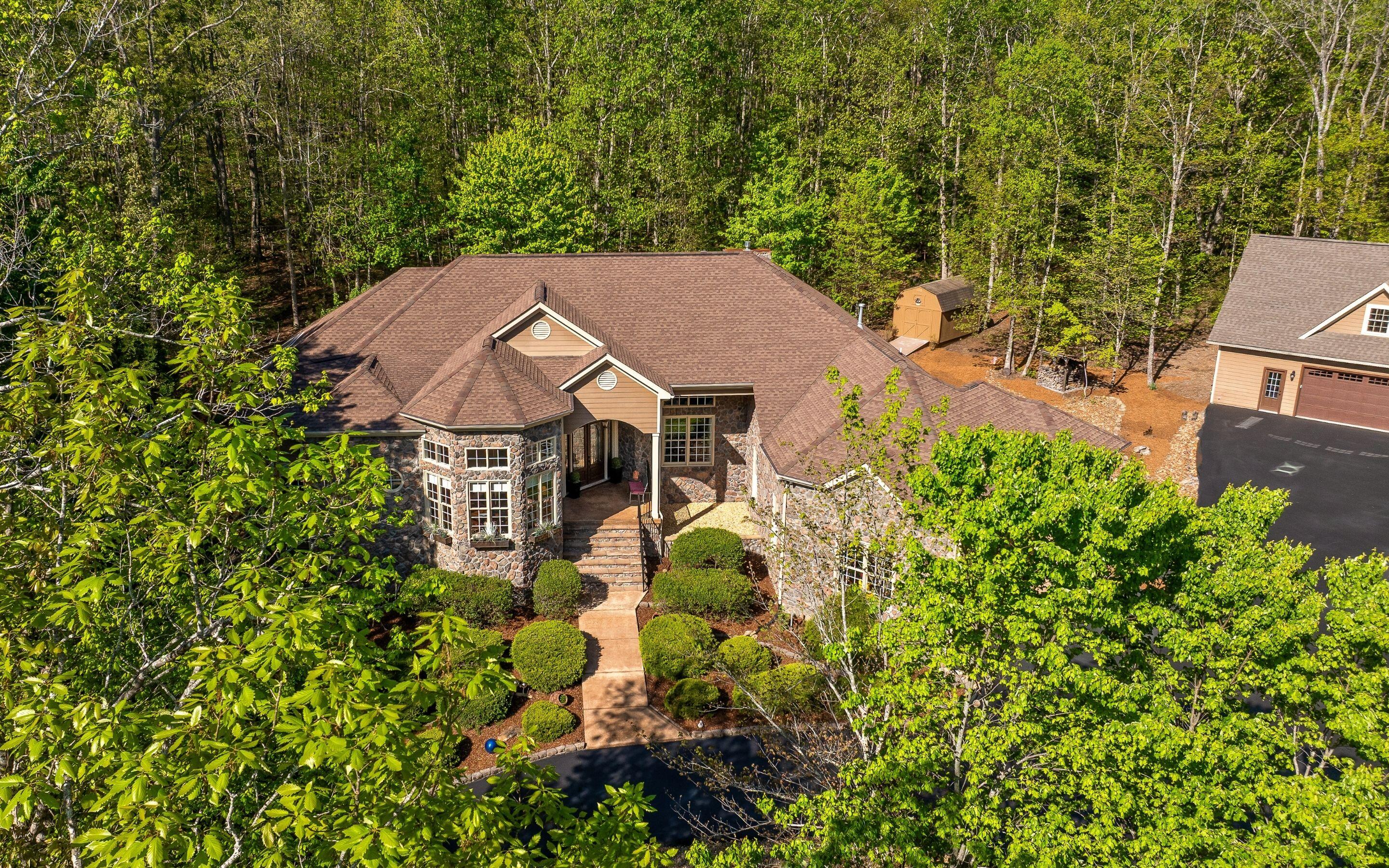 240 Horseshoe Road Signal Mountain, TN 37377 - Photo 38 of 56 240 Horseshoe Bend Road E